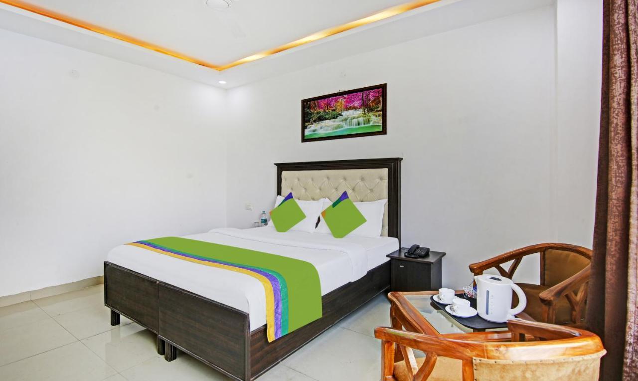 Hotel Treebo Royal Empire Adarsh Nagar, Chandīgarh Exteriér fotografie