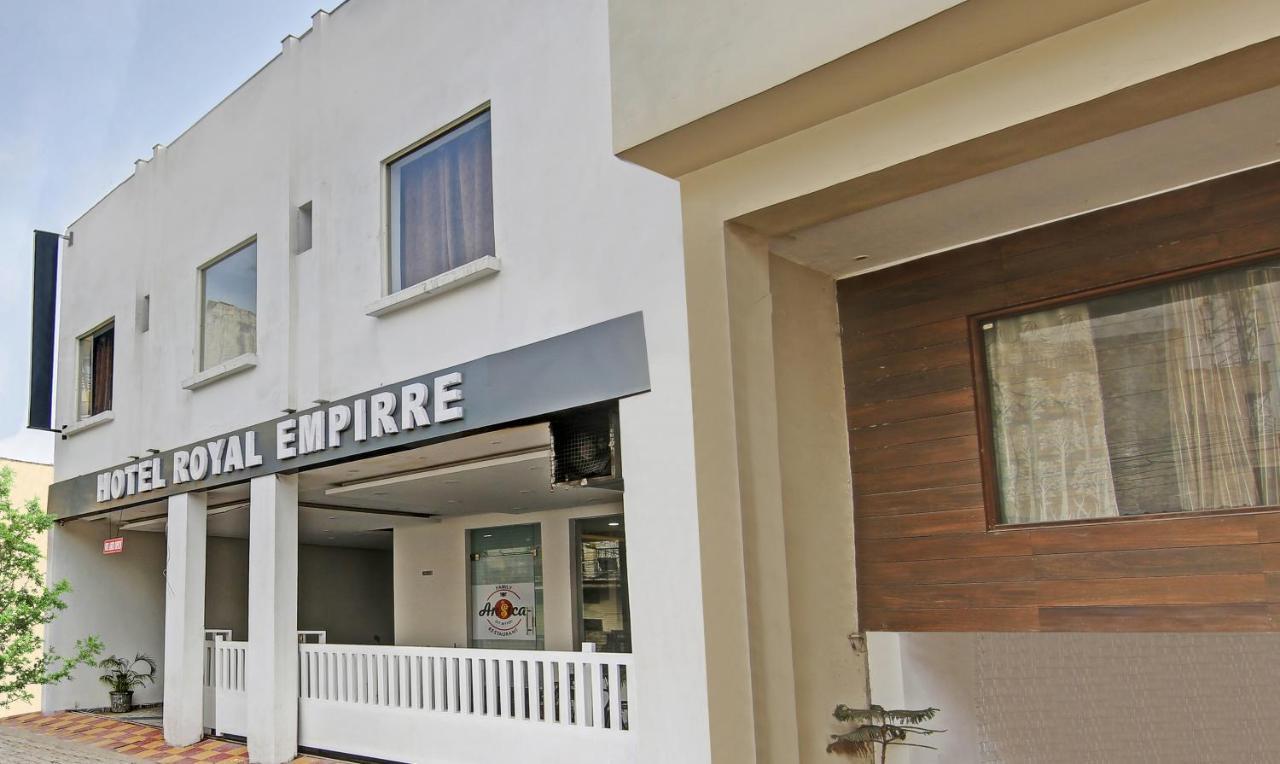 Hotel Treebo Royal Empire Adarsh Nagar, Chandīgarh Exteriér fotografie
